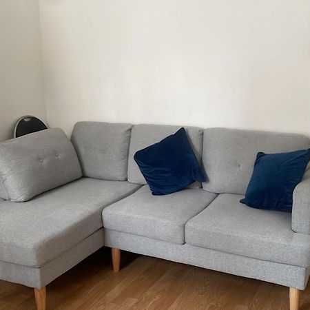 4 Bedroom House In Turnpike Lane/Wood Green Londra Dış mekan fotoğraf